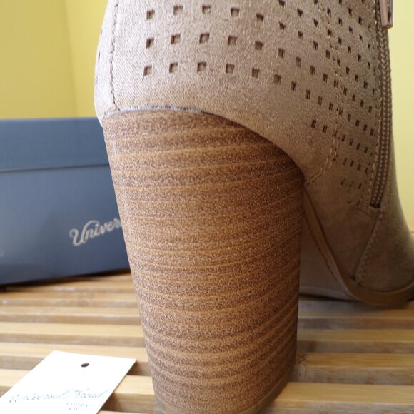 Universal Thread Women's Taupe Collie Open Toe Heeled Bootie Size 7 - Picture 7 of 11